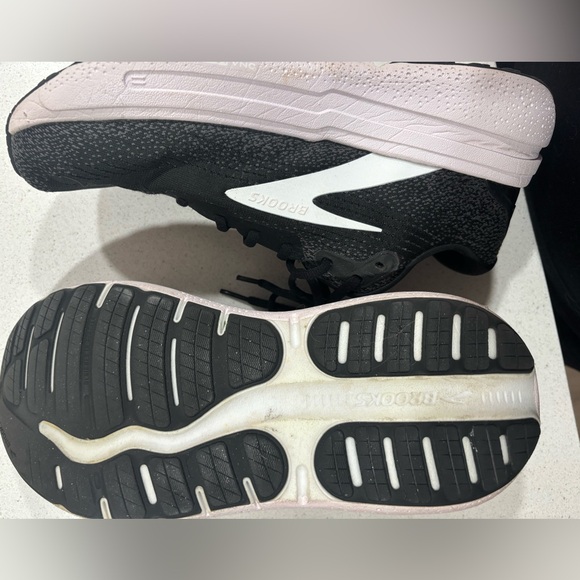 Brooks Women's Ghost Max - Picture 3 of 4